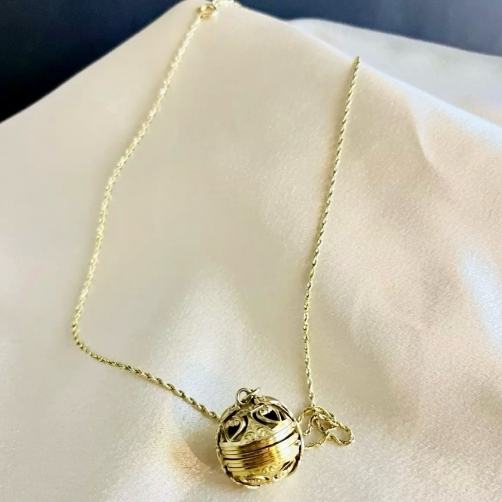 14K Gold Six [6] Round Picture Frame Charm Pendant + Rope Chain Necklace - Picture 14 of 16
